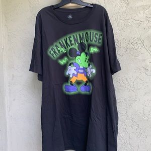 🦋🦋 3/$25 Mickey Frankenmouse t shirt